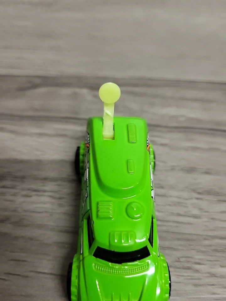 Matchbox Robot Truck 2000 Ghost Ghost Catcher Opening Door & Radar - Image 3 of 4