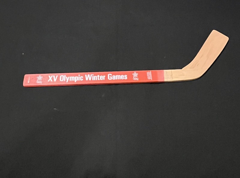 Calgary 1988 WINTER OLYMPICS LOGO souvenir hockey stick