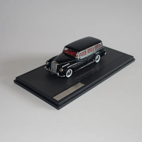 Matrix 51302-021 1956 Binz 300C Wagon Black - Picture 6 of 6