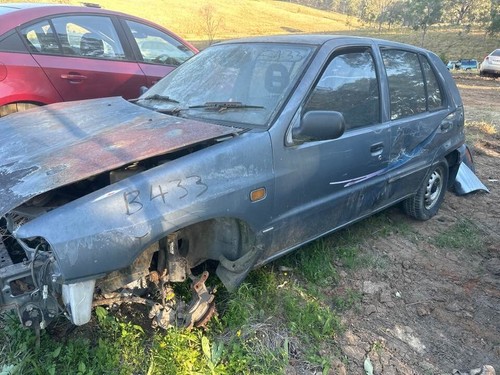 1992 Daihatsu Charade Right Front Window Glass G100 G102 (87-93) #B433 - Picture 3 of 12