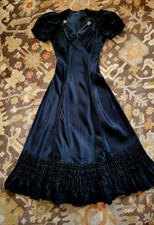 Vintage 40s long black taffeta evening Formal Dress, Great cond bust 35", W 28"