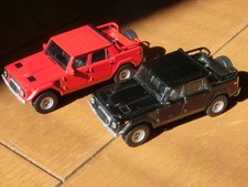 Kyosho 1/64 Lamborghini LM 002 x2 Set (Red & Black) Cheetah