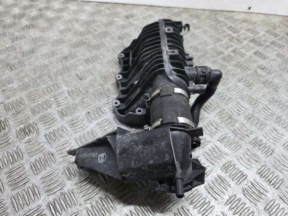 Colector de admisión Ford Focus MK3 2012-2017 Foto 3 de 4