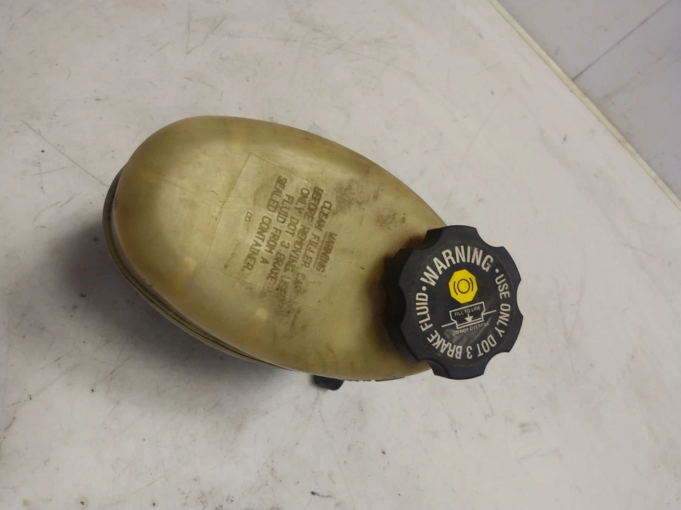 GMC Sierra 2500 2000-2002 cilindro maestro de frenos OEM 18048539 Foto 4 de 4