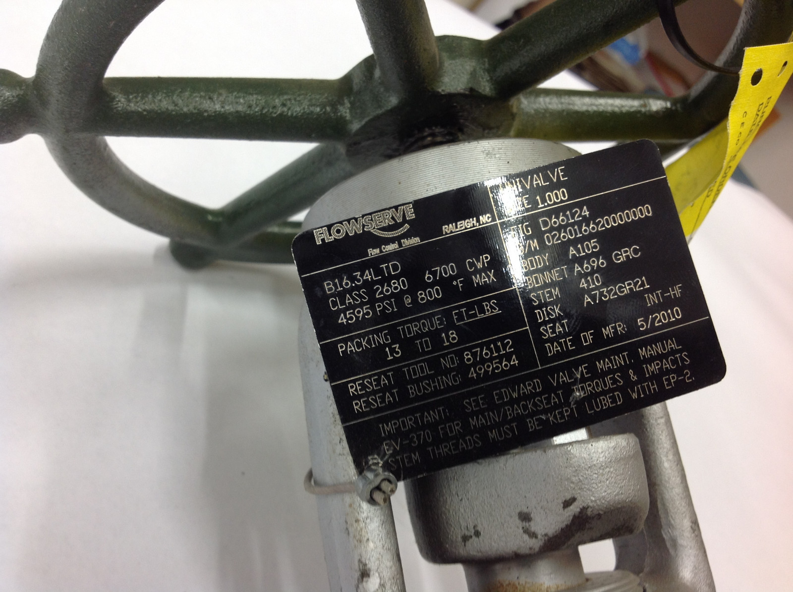 Flowserve D66124 Univalve Manual Steel Socket Weld Globe Valve 2680 3