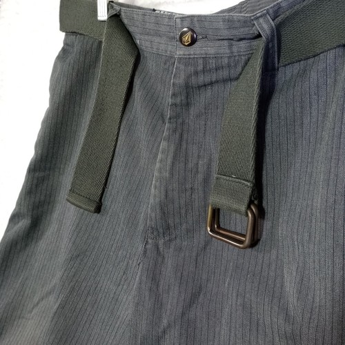 Vintage Volcom Belted Striped Skater Shorts Y2K Baggy Men's Size 36 Gray - Picture 13 of 18