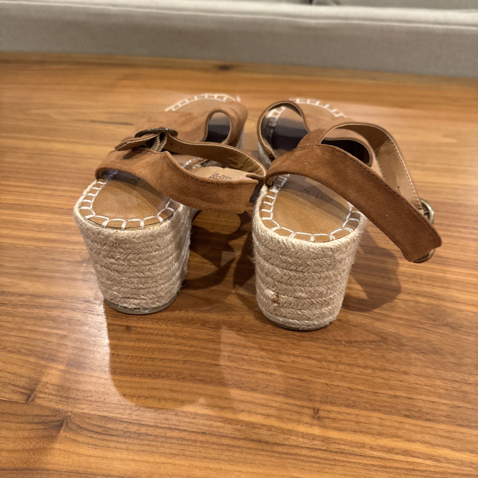 Universal Thread Sandals Size 10 - image 5