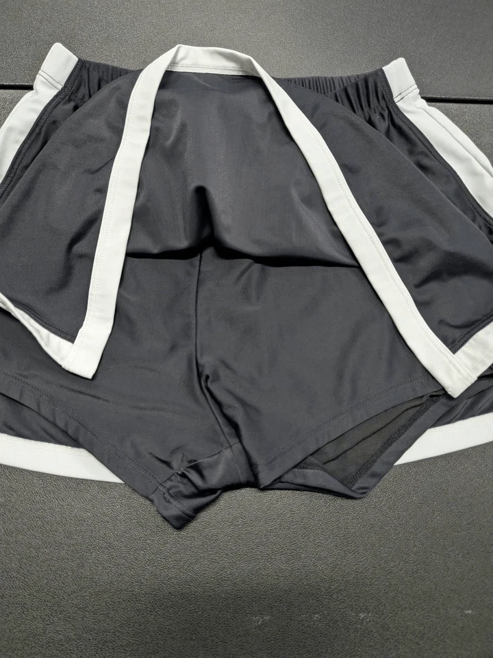 Pantalón corto Blair blanco y negro para mujer 8 Foto 3 de 4