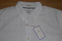 BNWT DOCKERS PREMIUM EDITION COASTAL POPLIN LONG SLEEVED SHIRT, LARGE .
