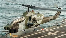 Bell AH-1 AH1 Cobra Attack Marines Desk Wood Helicopter Model Small Scale 1/48