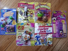 6 Vintage Mini Candy Dispensers Keychains BASIC FUN NIB Sealed Jelly Belly