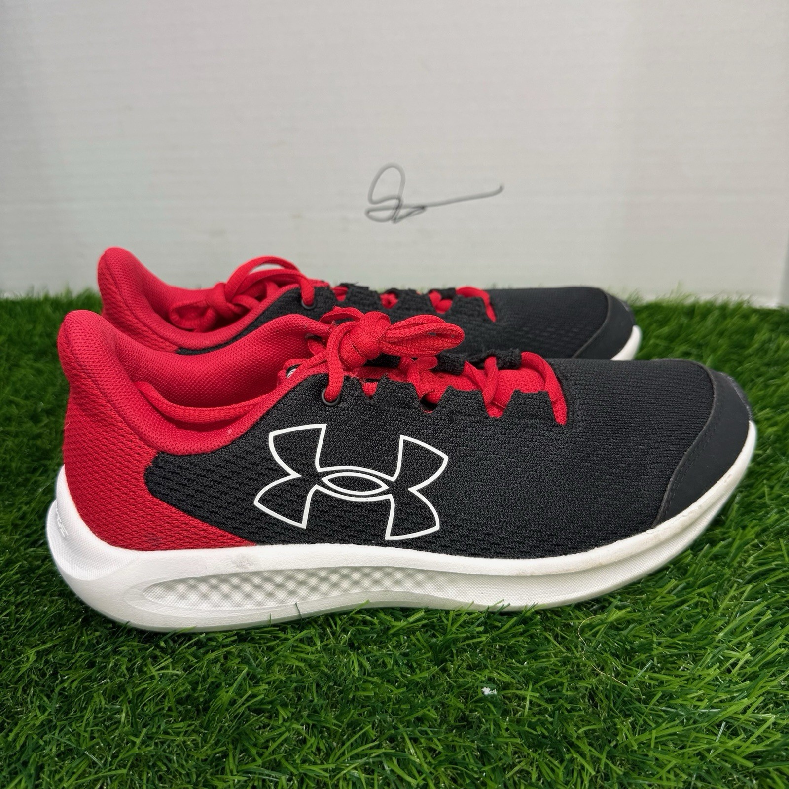 SAOLA Scarpe da corsa Under Armour ragazzo Charged Pursuit 3 nere sneakers taglia 6 5 anni