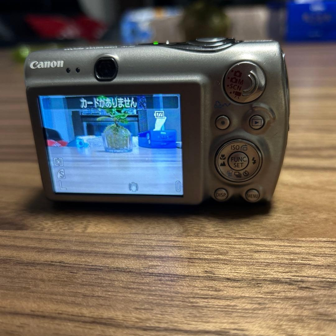 Canon IXY DIGITAL 2000IS Compact Camera with Battery and Charger