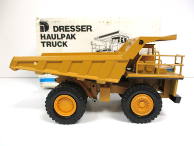 CONRAD - DRESSER HAULPAK HEAVY DUTY MINING DUMP TRUCK - 1/50 DIECAST