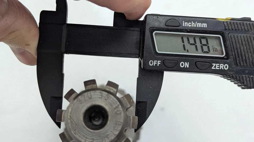 37-35-10 International Input Shaft 22 Tooth 1 1/2 x 10 Spline T698 T699 NEW - Image 4 of 4