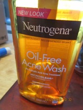 Neutrogena Oil-Free Acne Face Wash 2 Salicylic Acid Cleanser