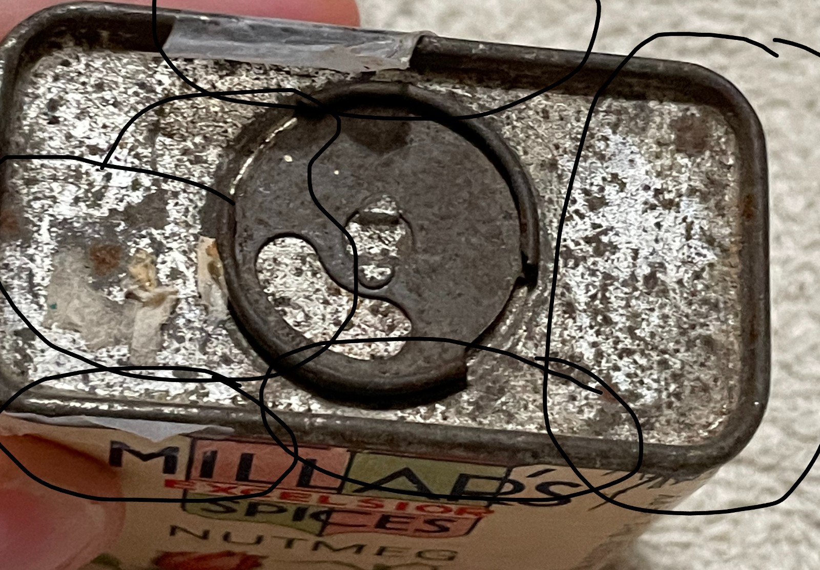 VTG Millar Spice Tin Nutmeg Paper Body Roses 2 ounces Chicago +Denver As is