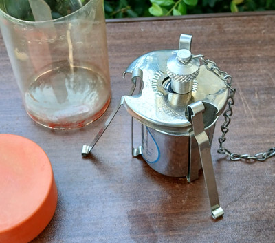 Vintage Renser Industries Ultralight Collapsible Survival Camping Lantern
