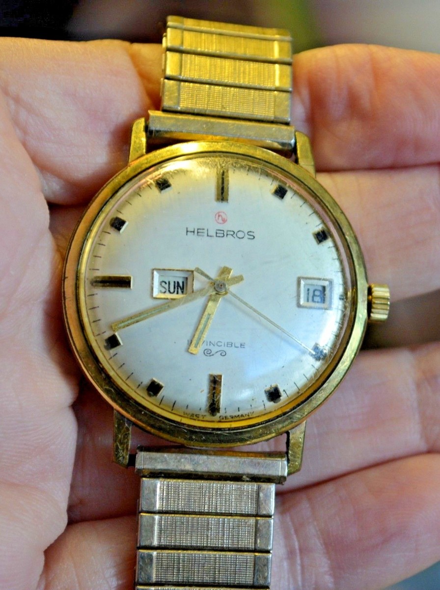 Vintage Men's Helbros Invincible mechanical watch keep time Vintage Men's Helbros Invincible mechanical watch keep time