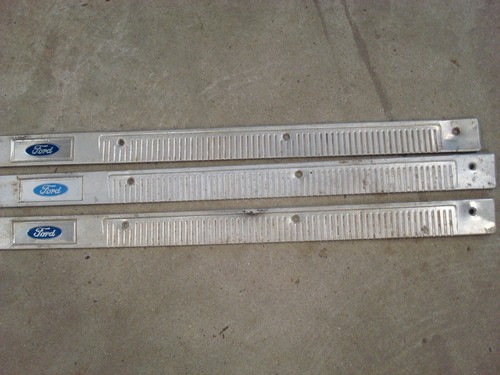 Ford Torino Fastback GT 1970 1971 original umbral de puerta placas de desgaste (3) - Imagen 3 de 4