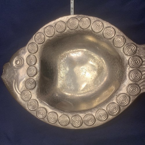 Fish Platter Cynthia Rowley Silver Metal Plate Bowl Nautical Beach Ocean 15" EXC - Picture 9 of 10