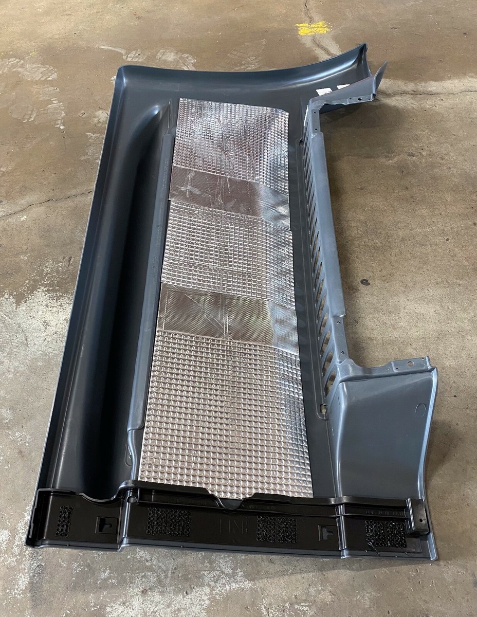 22-68134-003 RH FWD CHASSIS STEP FAIRING / GENUINE