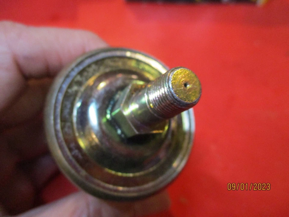 CHEVROLET-GMC C/K/G/V  10,15,20,25,30,35 BLAZER =GM- Oil Pressure Sending Unit - Image 3 of 3