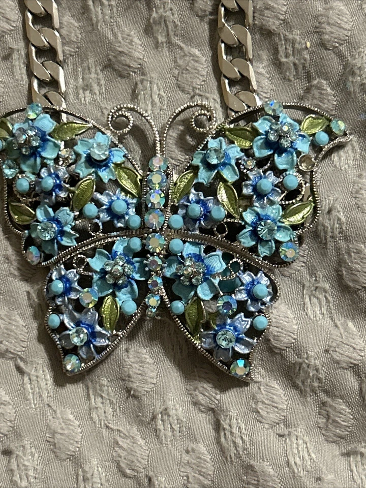 Collar mariposa CARA COUTURE para mujer Foto 2 de 4