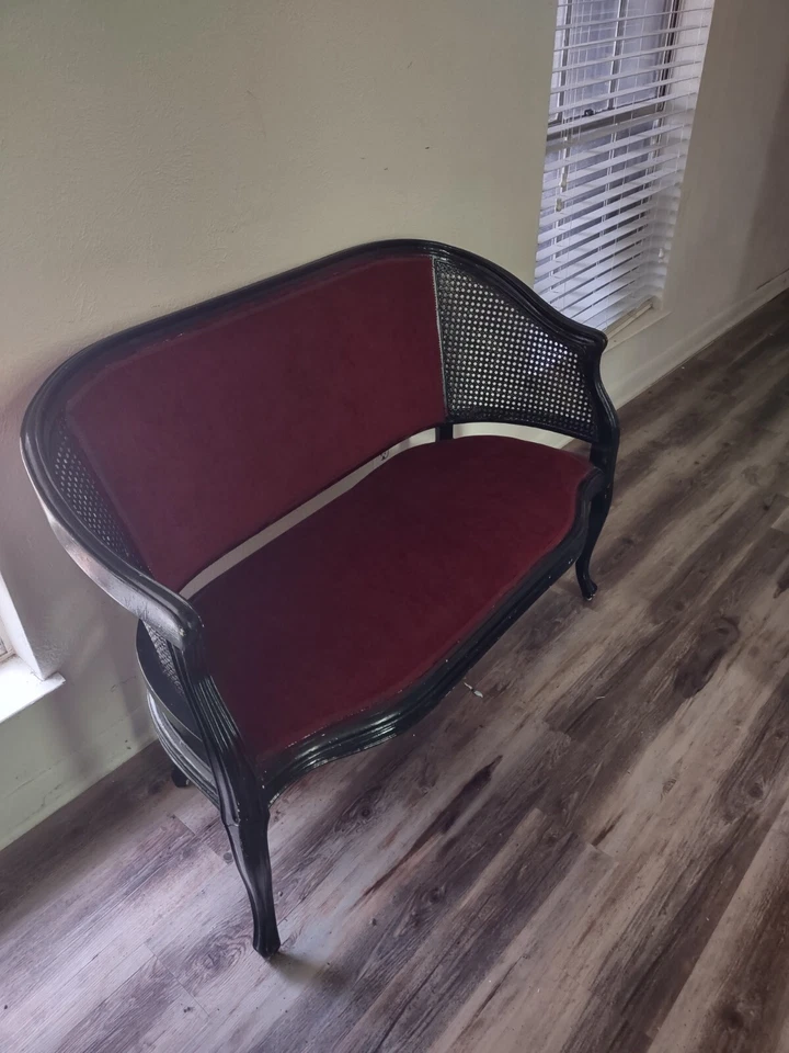 Sofá de banco clásico estilo antiguo con respaldo de bastón negro rojo Foto 2 de 4