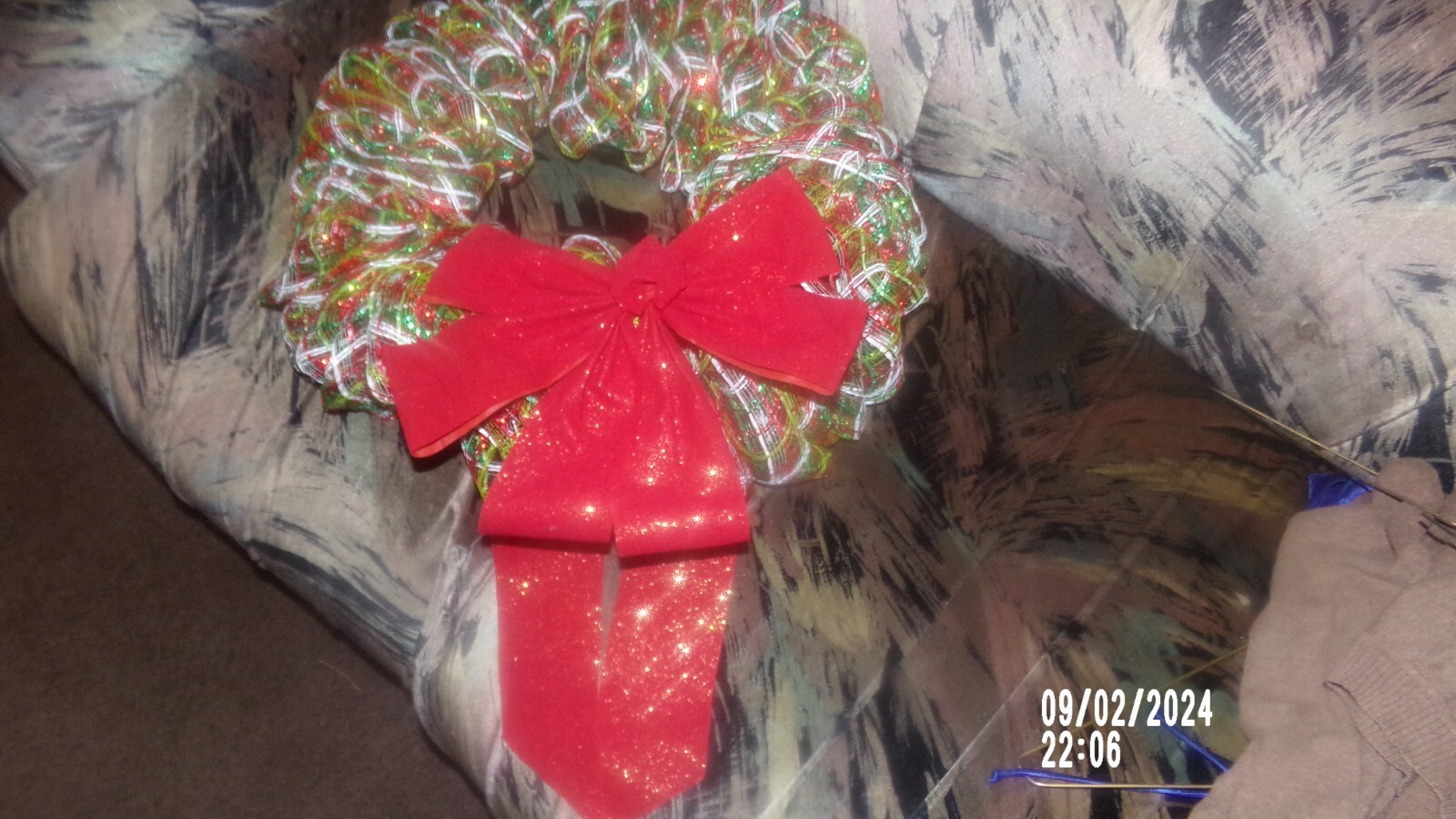 20-Inch Red and Green Glitter Bow Christmas Wreath Handmade by Dolley