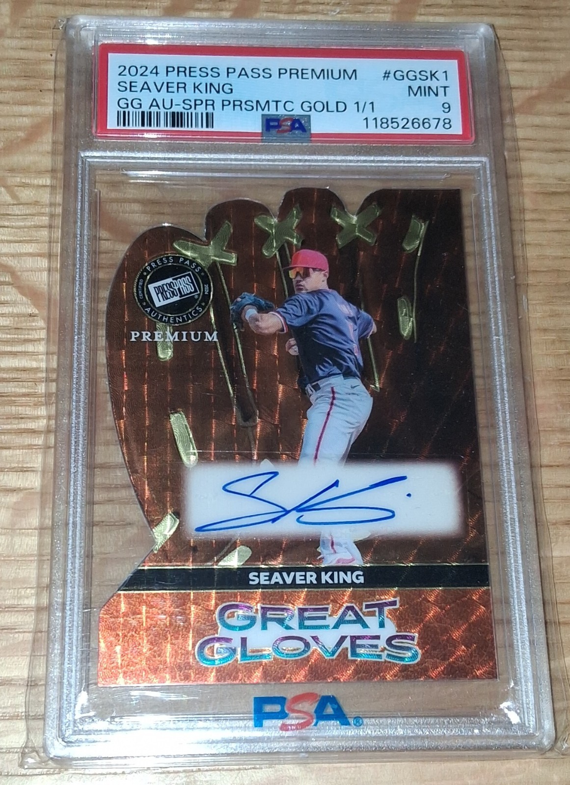 2024 Pres Pass Premium Seaver King GREAT GLOVES SUPER PRISMATIC GOLD AUTO #d 1/1 view 2