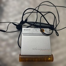 Sony MZ-E800 MD Walkman Audio Equipment