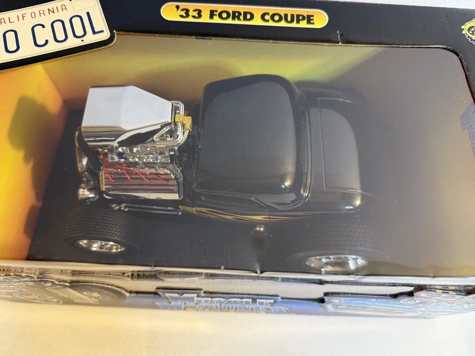 1/18 Muscle Machines 33 Ford Coupe Black w/ Flames NIB - Image 3 of 4