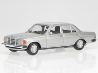 Mercedes W123 230E 1982 Silber Modellauto 940032202 Maxichamps 1:43