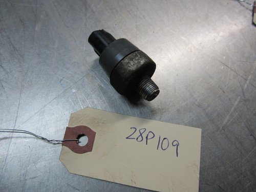 Engine Oil Pressure Sensor For 05-08 Pontiac Vibe  1.8