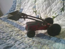 VINTAGE RED TOY CAST METAL TRACTOR W/LOADER - USA