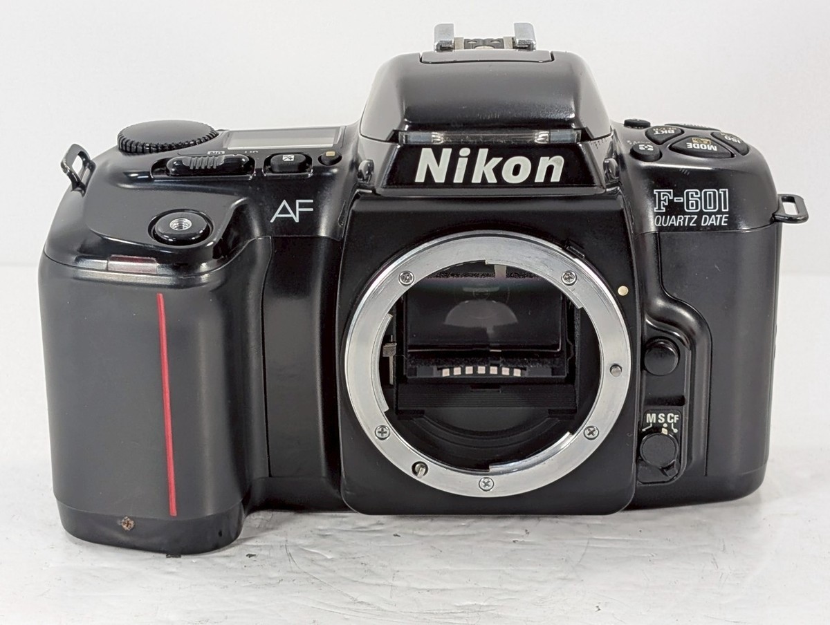 Exc+5 +] Nikon F601 QD SLR Film Camera + AF Nikkor 35-135mm f/3.5