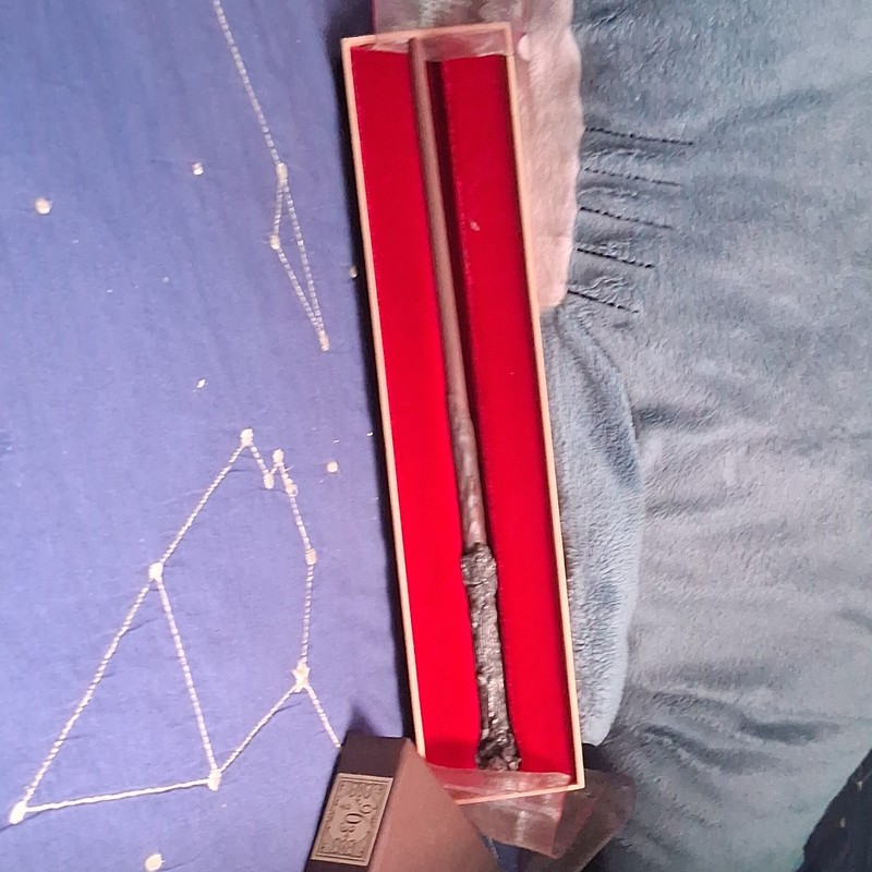 The Noble Collection Harry's Potter Wand with Ollivanders Box