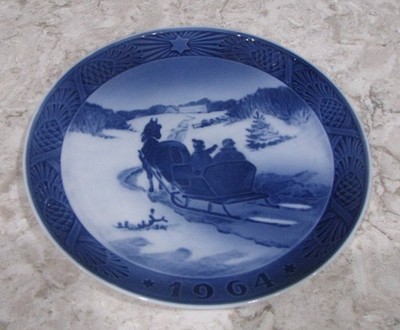 1964 Collector Plate, Fetching The Christmas Tree Winter Scene, Royal Copenhagen