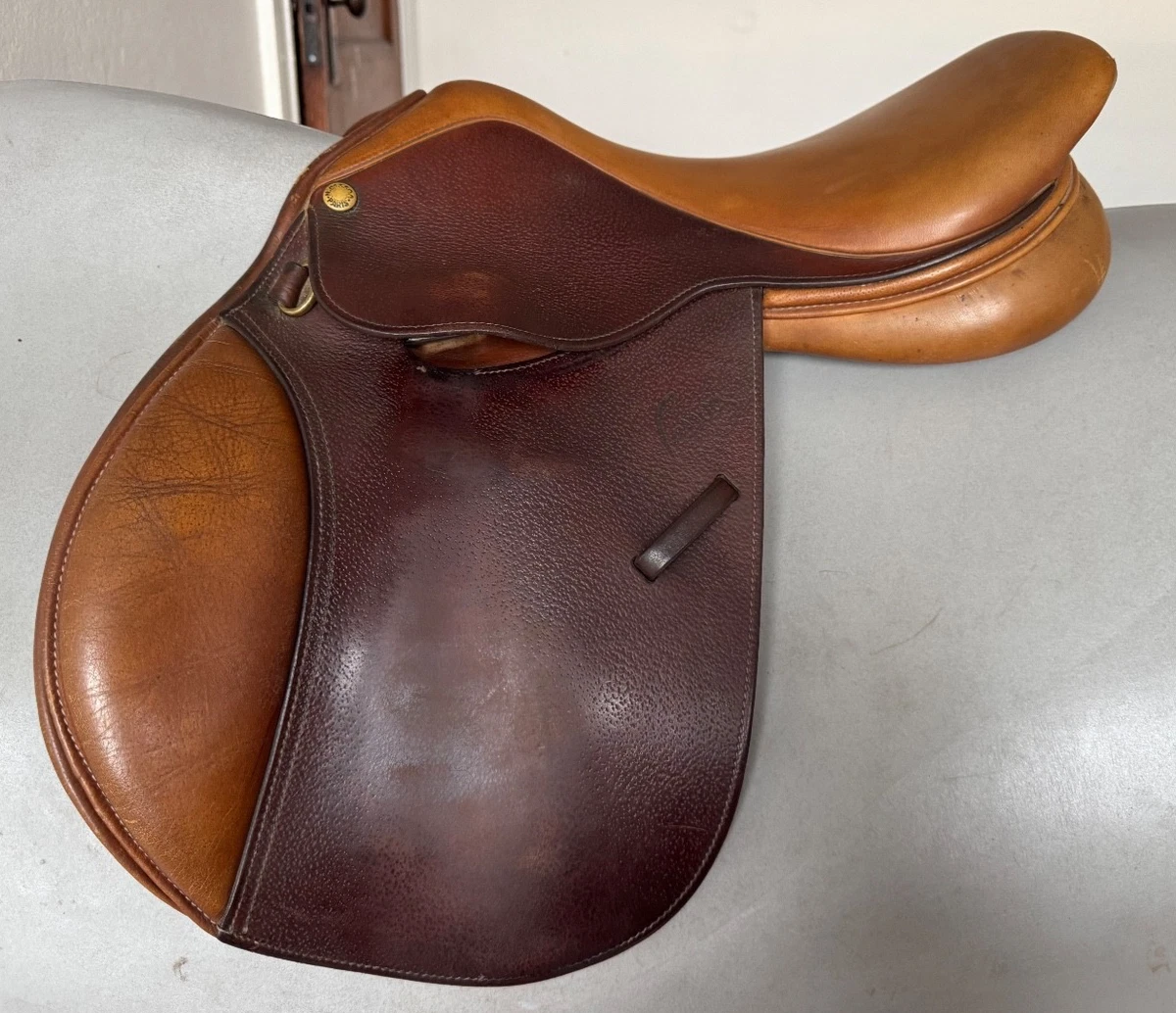 Selle D'équitation Pessoa Junior – Taille 16.5 Pouces – Cuir Tabac – Excellent état