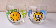 2 ANCIENS VERRES DE COLLECTION QUICK SMILEY WORLD " FUN + PEACE " COMME NEUF