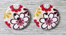 flower round wood sewing buttons 2 holes 3/4 inch red brown #13 2pc
