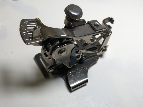 Vintage Singer Sewing Machine Attachments 121464 36865 35931 1261 120842 121441 - Picture 4 of 12