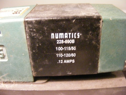 Numatics 152SS415K SOLENOID VALVE PLUG-IN 120V 50/60HZ .11AMP - Picture 3 of 4