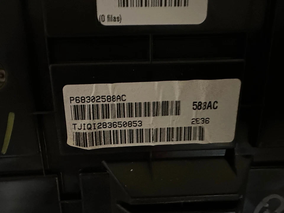 Instrumento velocímetro 2017 RAM 1500/2500/3500 con pantalla de 7" 124.763 millas gas Foto 3 de 4