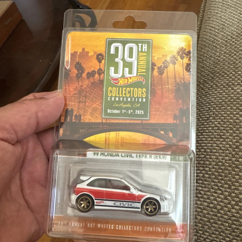 2025 Hot Wheels 39th Convention 4 Car Set: Kombi, Mustang, Civic, Skyline - Image 2 of 4
