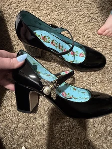 Gucci Mary Jane talons en cuir verni