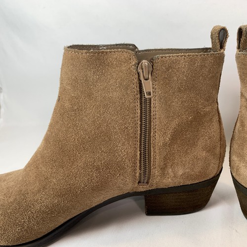 Vince Camuto VO BRYNN Booties Tan Suede Leather Fringe Ankle Low Heel Zipper 9.5 - Picture 13 of 23