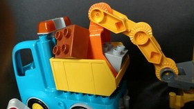 LEGO Truck & Tracked Excavator DUPLO Town (10812)Complete (19B)