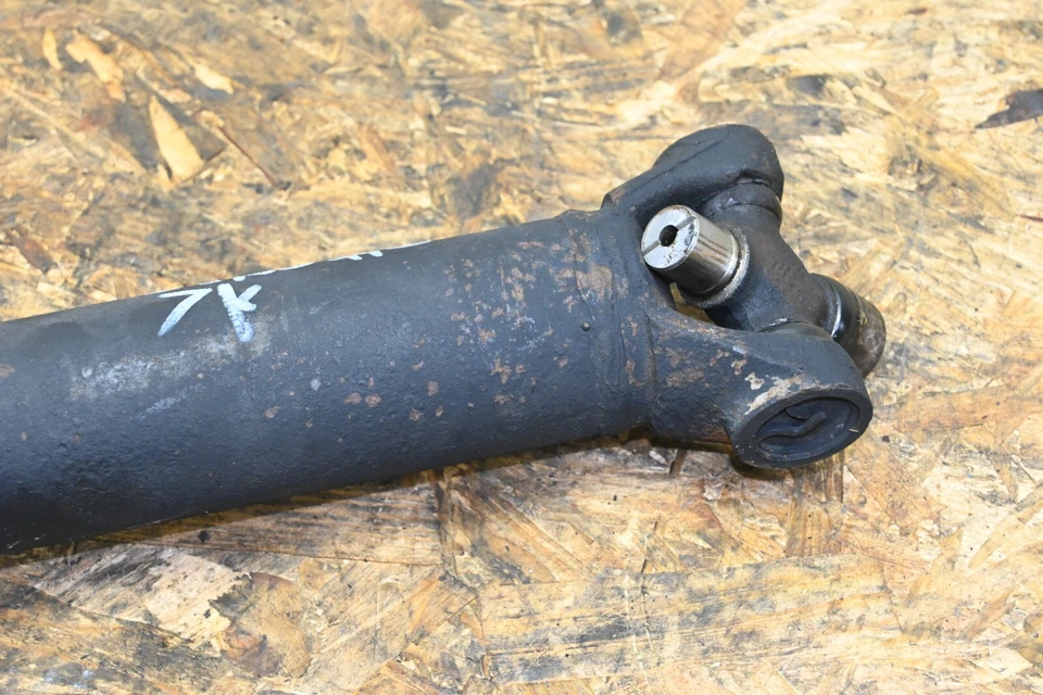 1974-1979 Chevy Corvette C3 Eixo Meio Eixo Meio Eixo U Junta Flange Externa Fabricante de Equipamento Original - Imagem 2 de 4